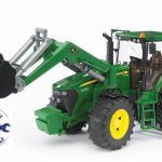 Modellino trattore John Deere 7930 in scala 1:16 con benna